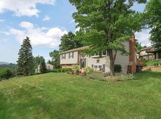 25 Sunset Ter, Highland Mills, NY 10930
