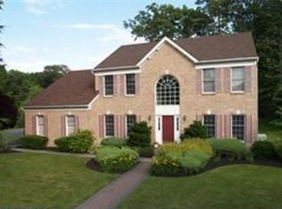 1 Pickering Dr, Robbinsville, NJ 08691