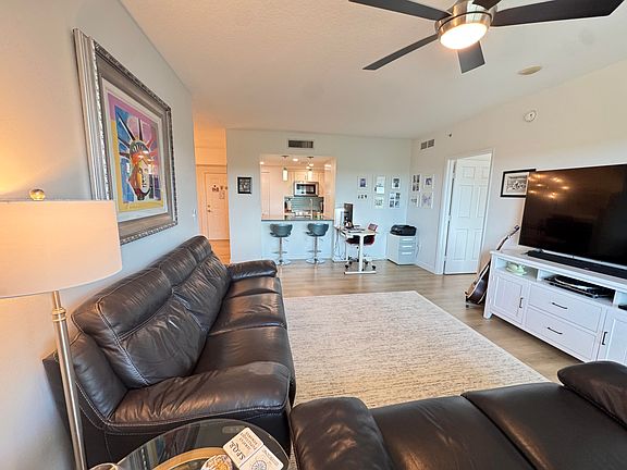 3rd image of 700 E Boynton Beach Blvd Unit 608