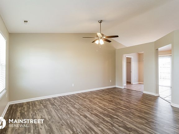 2nd image of 3905 Cobblestone Dr