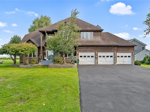 7 Doris Park Dr, Constantia, NY 13044