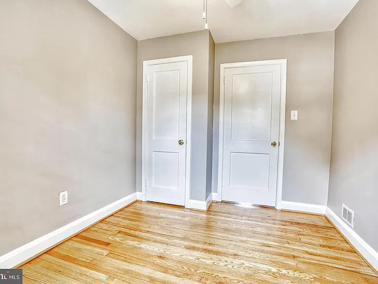 1570 Dellsway Rd — Photo 15