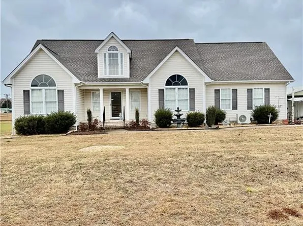 59 Mar Joy Dr, Dunn, NC 28334