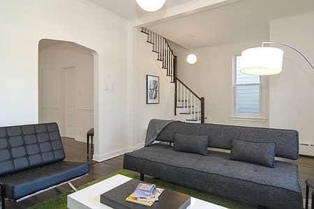 4th image of 5058 N Ravenswood Ave