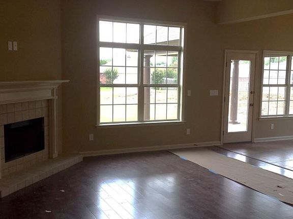 4th image of 8816 Pemberton Park