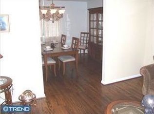 508 Fawn Dr, Cherry Hill, NJ 08034