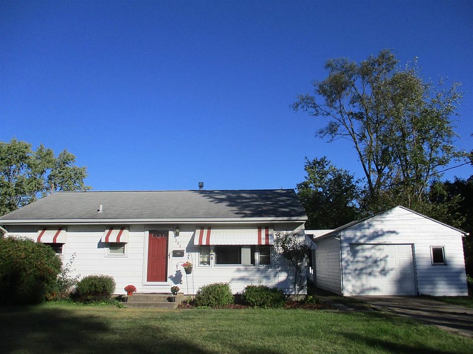 1st image of 202 Foster Ave