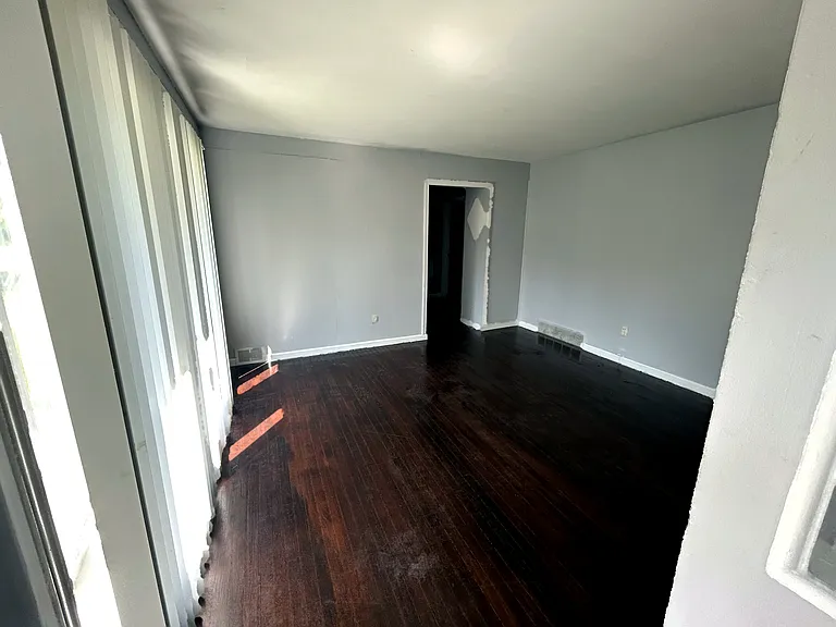 28326 Rosewood St — Photo 6