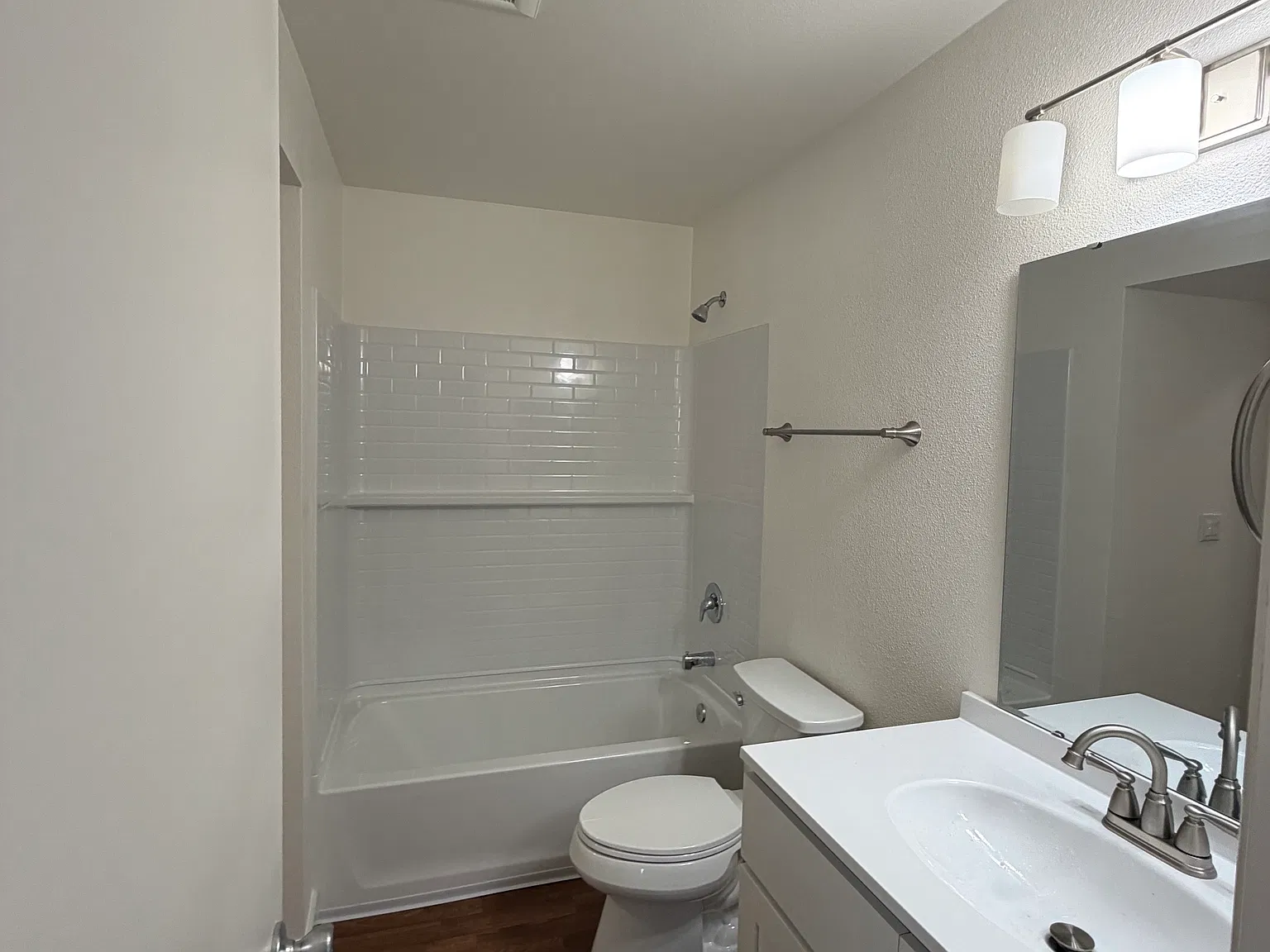 2 bed, 1024 sqft, $2,495 — Photo 4