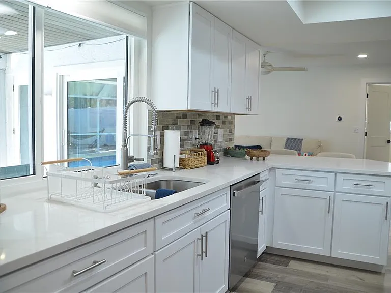726 Birdsong Ln — Photo 14
