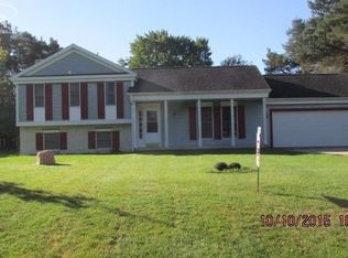 327 Oak Knoll Ln, Caro, MI 48723