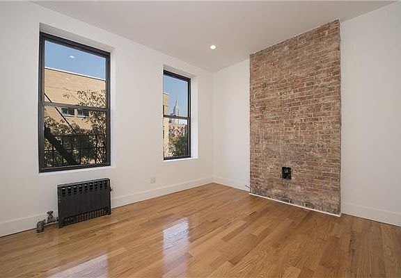 3rd image of 332 W 17th St APT 3E