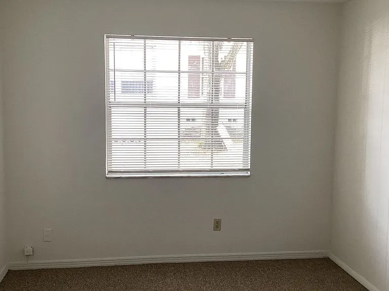511 Hillcrest St #2 — Photo 6