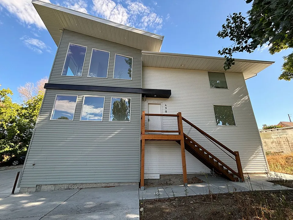 498 E Fort Union Blvd