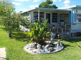 1233 Primrose Peak Dr, Ruskin, FL 33570