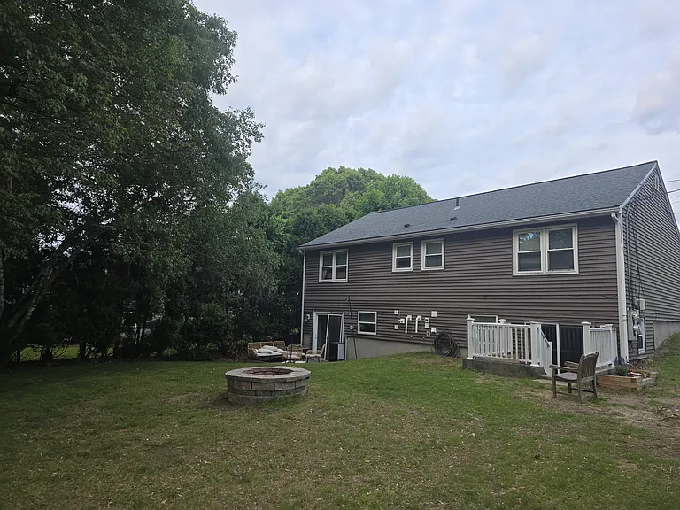 151 Kenyon Ave — Photo 12