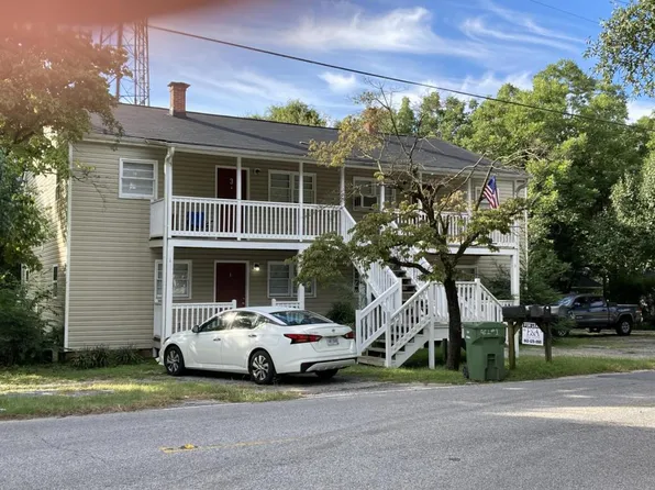304 E Broad St APT 3, Darlington, SC 29532