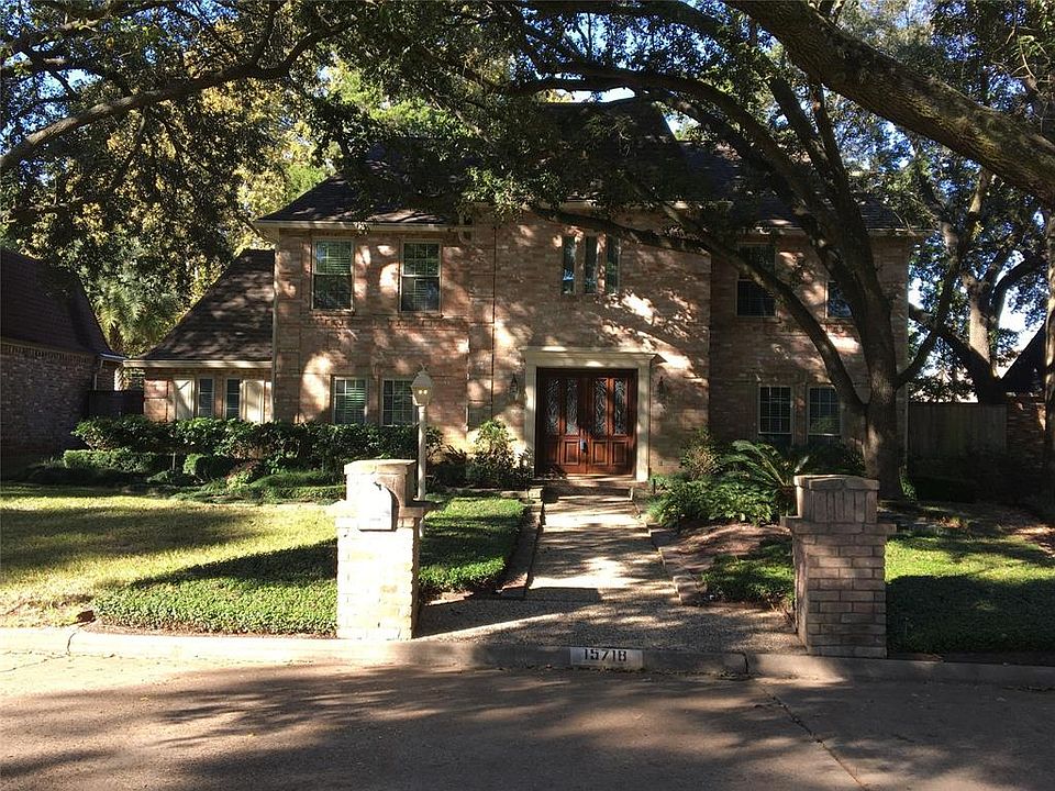 1st image of 15718 Fleetwood Oaks Dr