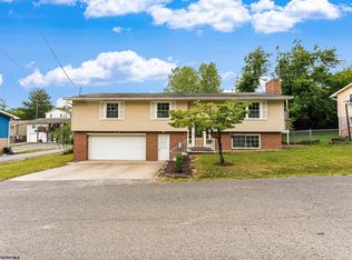 1337 Perry Ave, Morgantown, WV 26505