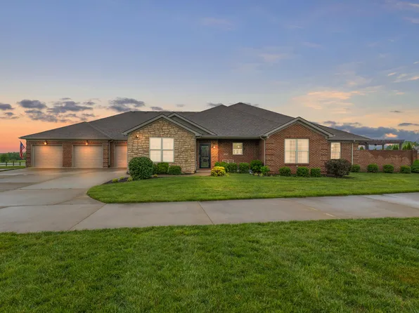 146 Rumsey Cir Unit B, Versailles, KY 40383