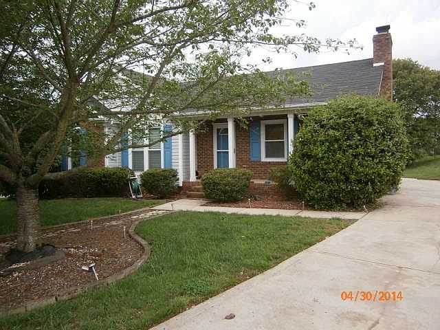 1st image of 2831 Henslowe Ln