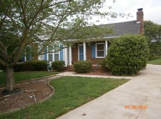 2831 Henslowe Ln, Charlotte, NC 28262