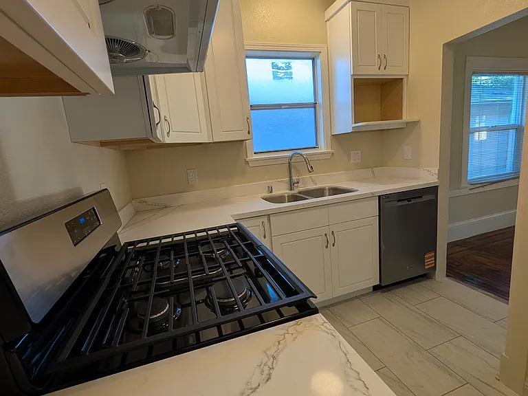 1205 Peralta Ave #1 — Photo 4