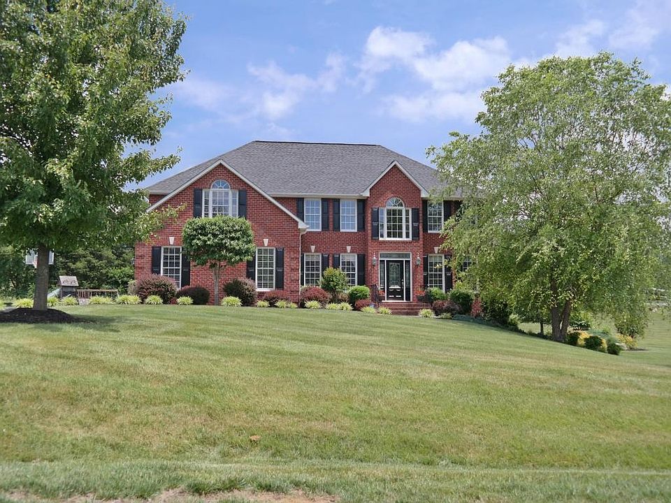 1st image of 600 Scarlet Dr