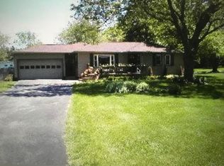 1014 N Jebavy Dr, Ludington, MI 49431