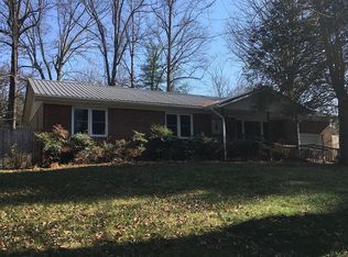 15 Forest Ln, Arden, NC 28704