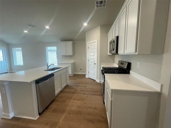 8317 NW 61st St, Oklahoma City, OK 73132