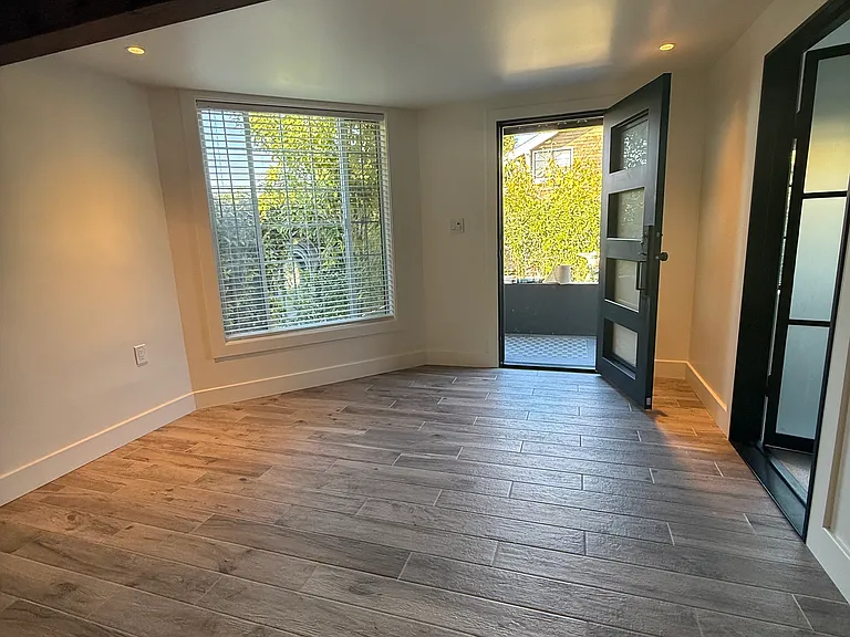 1948 Eigth St #6-06 — Photo 9