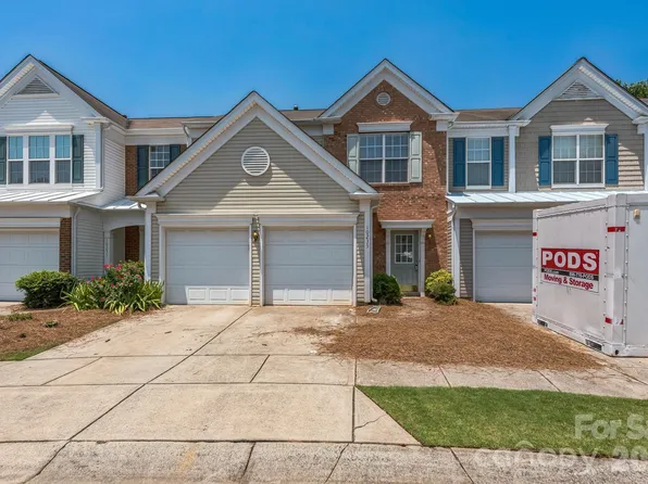 10235 Kendra Ct, Charlotte, NC 28277