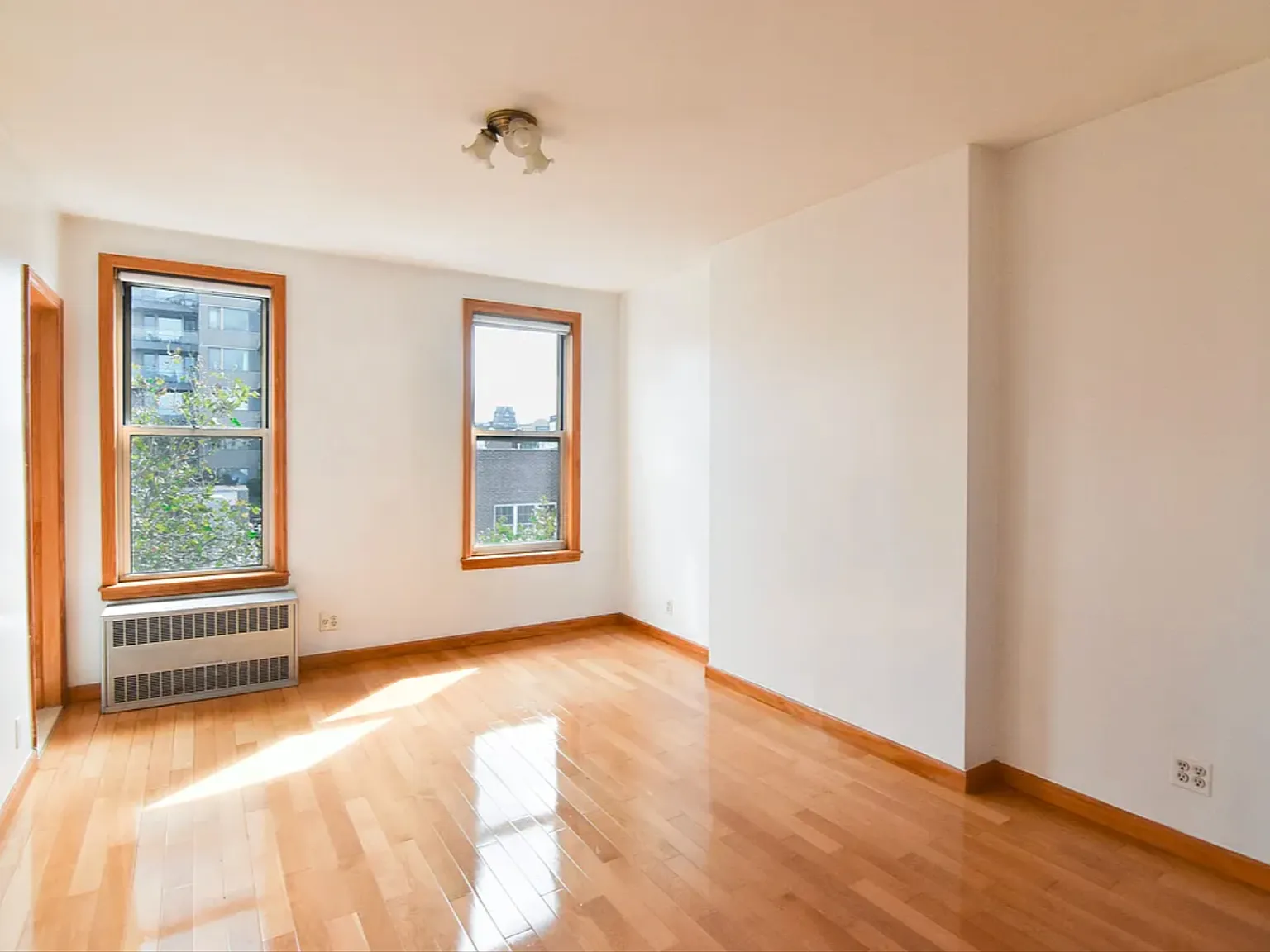 108 Berry Street — Photo 3