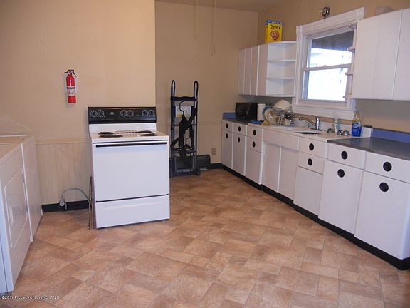3rd image of 48 Copeland Ave