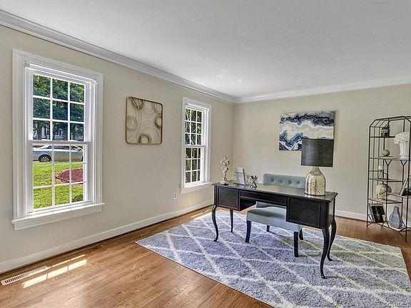 3rd image of 9524 Catesby Ln