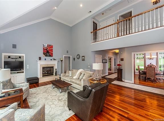 5th image of 2534 Penngate Dr