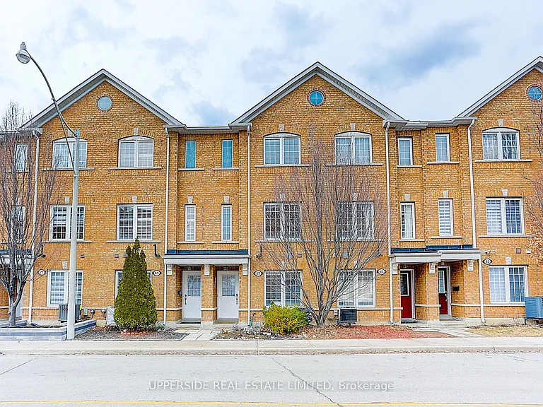 67 Birdstone Cres — Photo 1