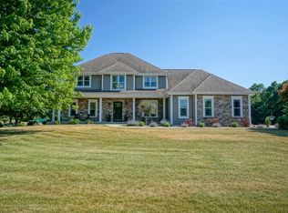 N72W28835 Fishers Landing Rd, Hartland, WI 53029