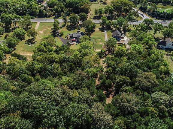 5th image of 459 Franklin Rd