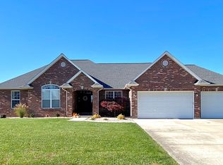1635 Clover Rdg, Columbia, IL 62236