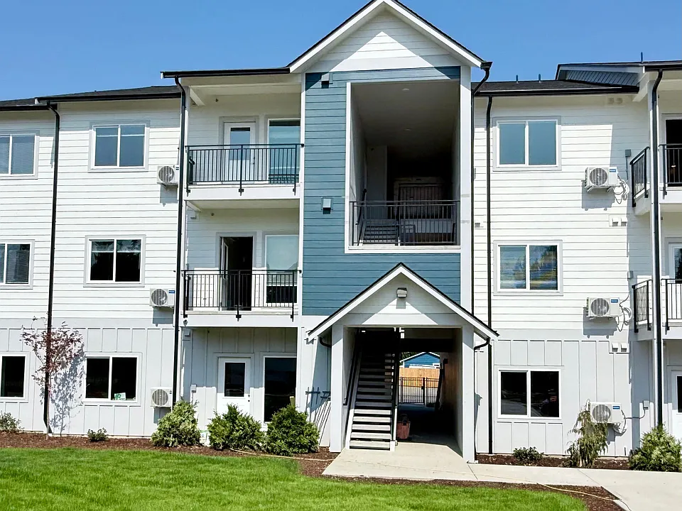 Twelve-O-Two Apartments