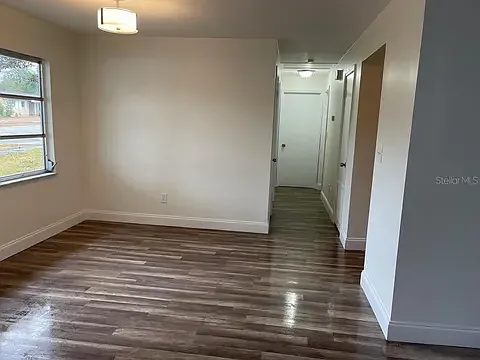 2150 W Greenway Pl — Photo 6