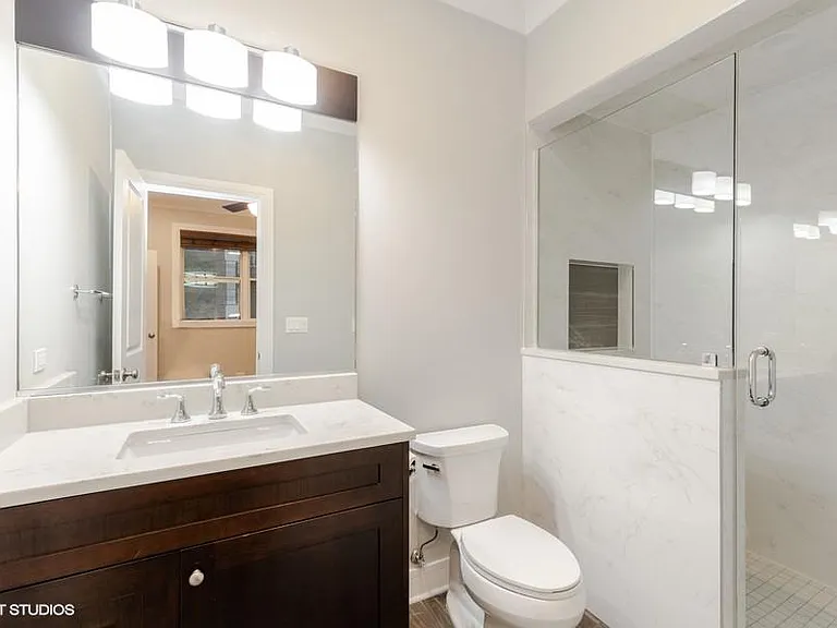 1539 N Western Ave #2 — Photo 11