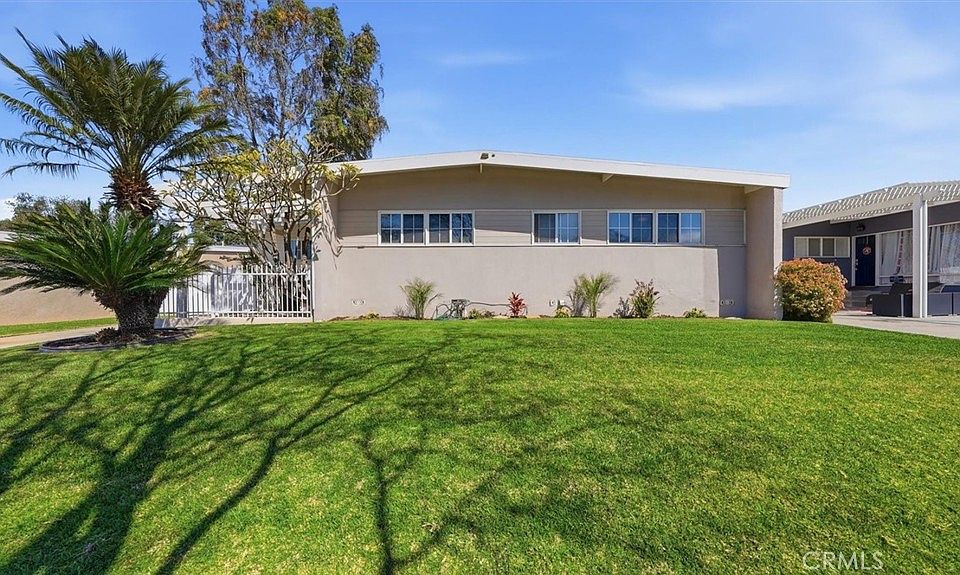 1st image of 10822 Fielding Dr