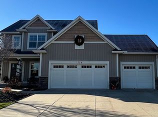 1734 Bristol Ridge Dr NW, Grand Rapids, MI 49544