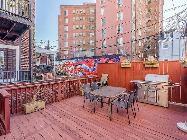 1820 Calvert St NW — Photo 27