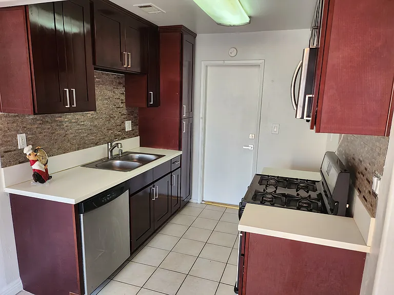 1365 S Park Ave #D — Photo 1