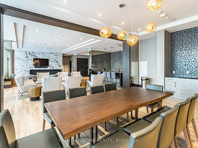 4208 Dundas St W #513 — Photo 41