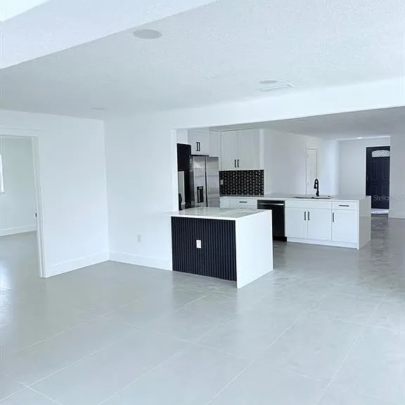 720 Capri Blvd — Photo 4